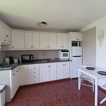 Apartment Avec Terrasse Et Vue *