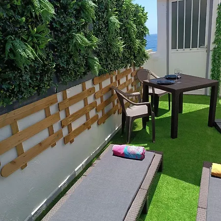 Avec Terrasse Et Vue *
