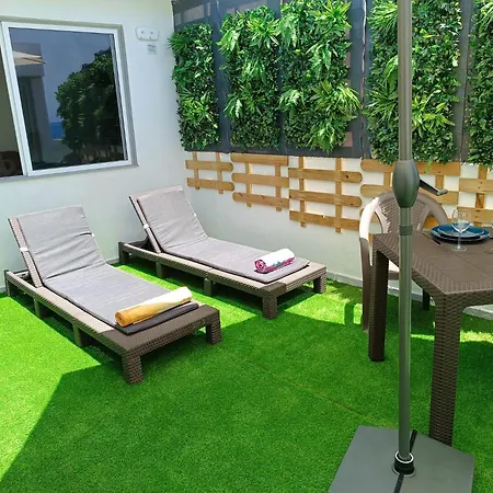 Avec Terrasse Et Vue Apartmán *