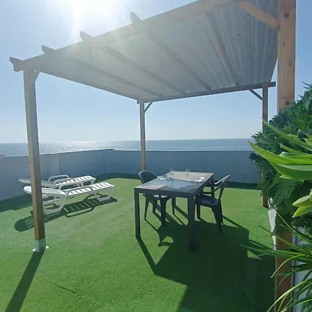 Avec Terrasse Et Vue